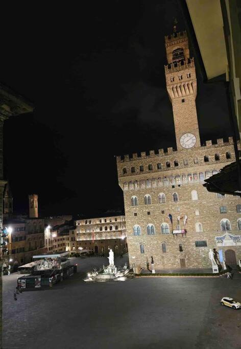 Uffizi Charme Apartment Firenze Bagian luar foto